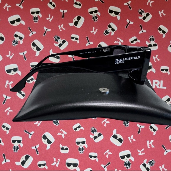 Karl Lagerfeld Chunky Rectangle
Sunglasses - KLJ6147S - Picture 4 of 7